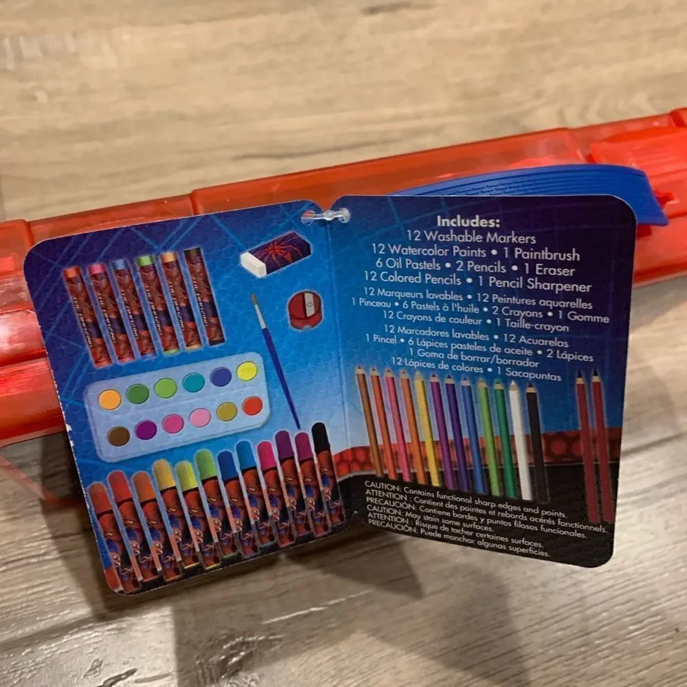 🎉1 hr sale🎉Disney Art kit Case